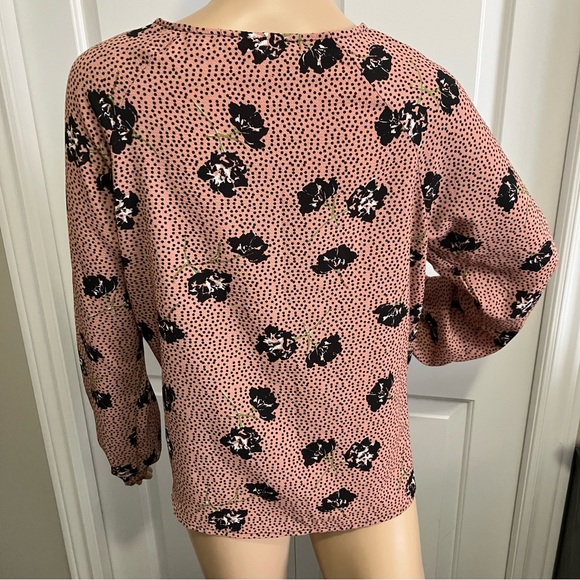 Style Therapy | Pink/Salmon long sleeve floral top - Picture 2 of 8